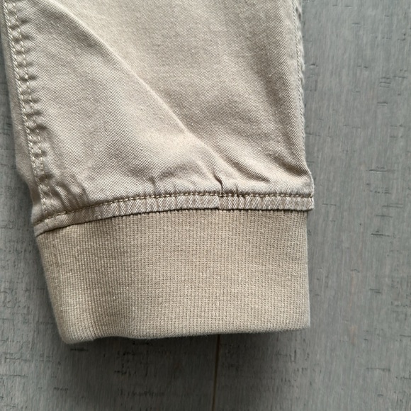 ⭐️ 2 for $10 OR $7 each ⭐️ Men’s * H&M Beige Cargo Pants * US Small - Picture 7 of 7